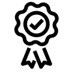Schwarzes Icon einer Auszeichnungsrosette mit Häkchen – Qualitätssiegel und Bio-Garantie für dieNikolai Demeter Bio-Traubenkosmetik aus Österreich