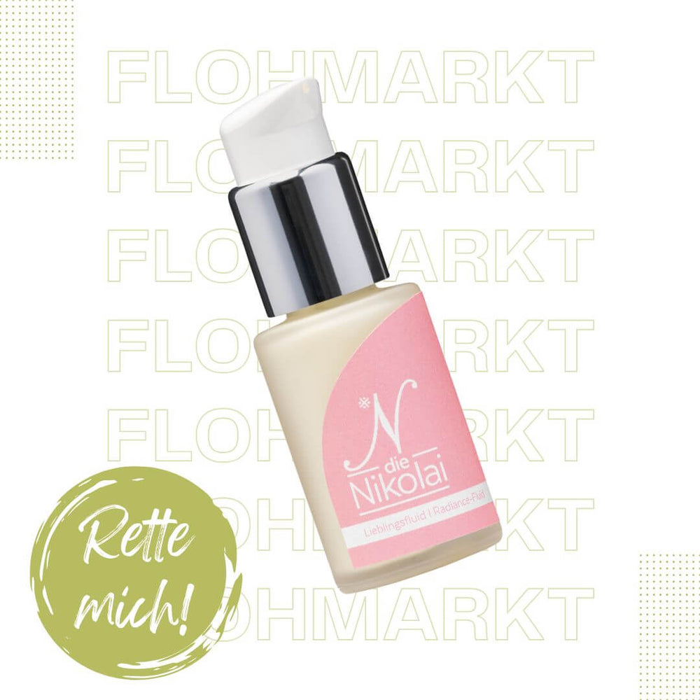 dieNikolai Lieblingsfluid Radiance-Fluid mit rosa Etikett und Flohmarkt-Banner Rette mich – Bio-Tagesfluid im Abverkauf, Demeter Naturkosmetik aus der Wachau
