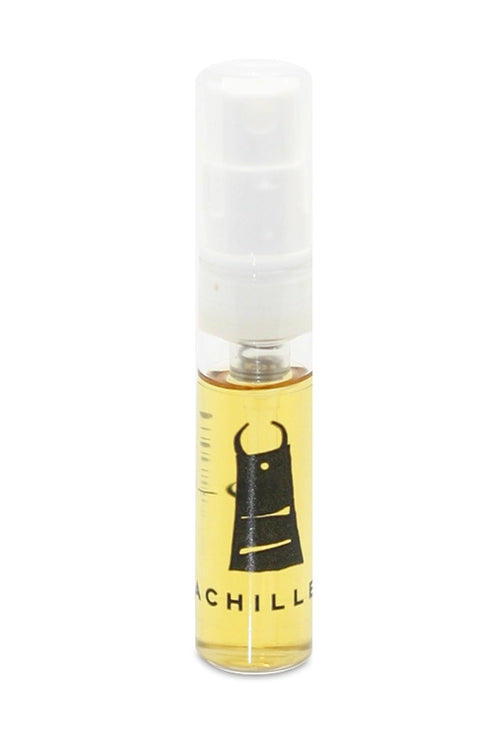 Achilles Naturparfum Mini im transparenten Sprühflakon mit goldener Flüssigkeit – Naturparfum erhältlich bei dieNikolai Bio-Naturkosmetik aus der Wachau